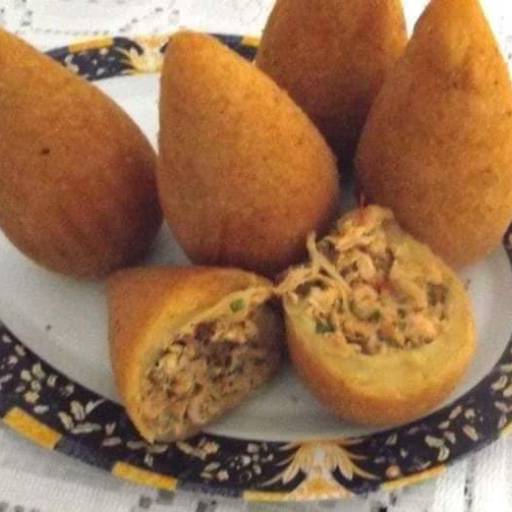 Coxinha grande de Mandioca em Bauru por Delícias da Mama Cidinha 