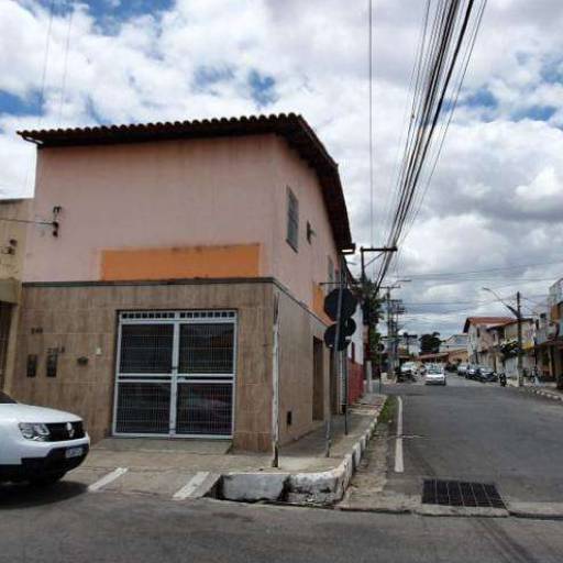 Casa para venda de 2 quartos em Feira de Santana