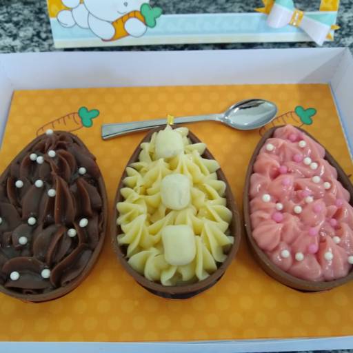 Comprar a oferta de Ovos de Pascoa em Ovo de Páscoa pela empresa Maria's Doces Personalizados em São Manuel, SP por Solutudo
