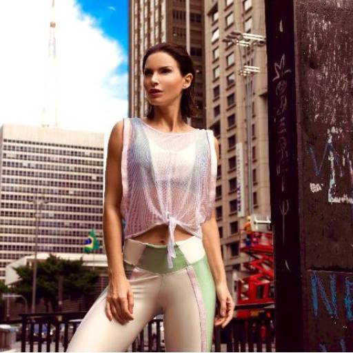 Regata de Amarrar - Branco com Rosewood por Suzi Carneiro - Perfumaria, Moda, Lingerie e Variedades