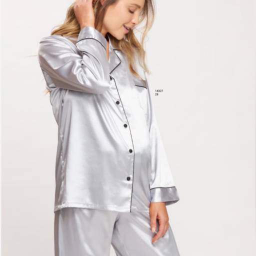 Pijama  por Enxovais Estilo