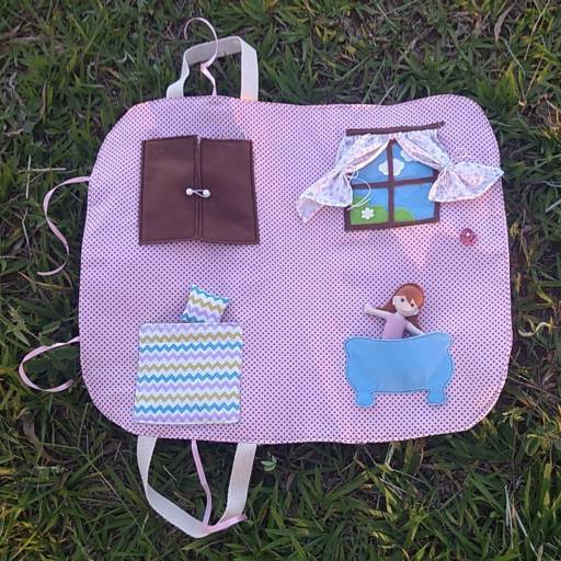 Bolsa Pedagógica Casinha de Boneca.  por Mon Petit Ateliê