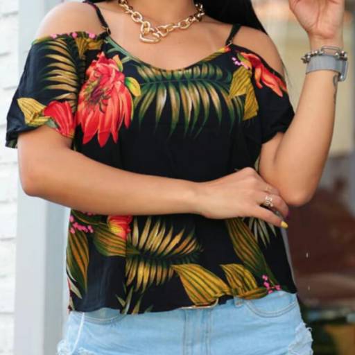 Blusa Estampa Floral  por Suzi Carneiro - Perfumaria, Moda, Lingerie e Variedades