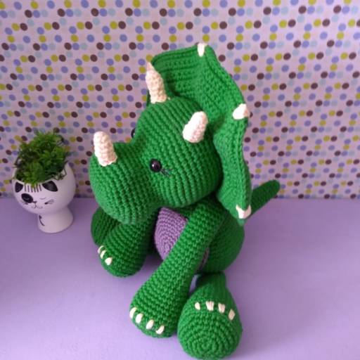 Dinossauro Amigurumi  35 a 40 cm mais ou menos por Mon Petit Ateliê