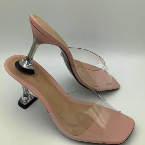 Tamanco Vinil Preto c/ acrílico 9 cm por Geovana Freitas Calçados