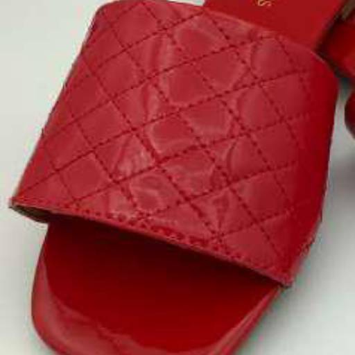 Rasteirinha Verniz Nude por Geovana Freitas Calçados