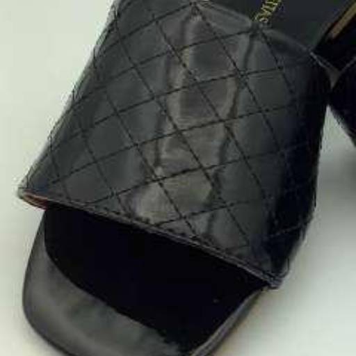 Rasteirinha Verniz Nude por Geovana Freitas Calçados