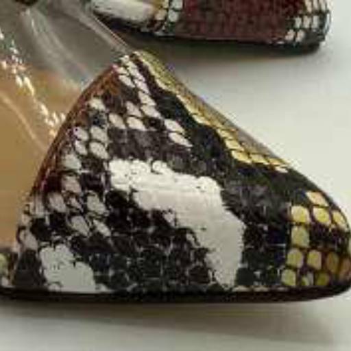 Scarpin Napa Vinil Verde Oliva 7cm por Geovana Freitas Calçados