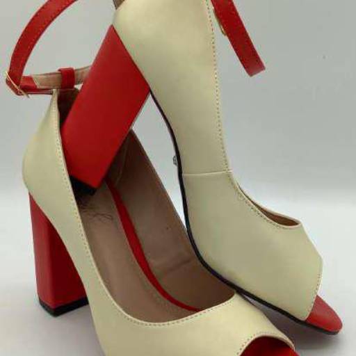 Scarpin Peeptoe Napa com Tira Marinho 8cm por Geovana Freitas Calçados