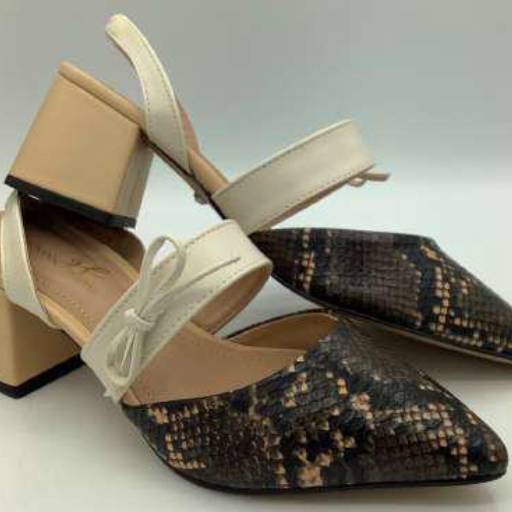 Scarpin Napa Piton com Tiras/Laço 5cm por Geovana Freitas Calçados