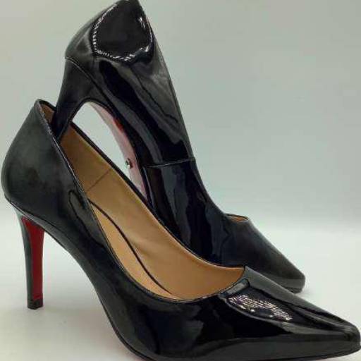 Scarpin Verniz Cherry 9cm por Geovana Freitas Calçados