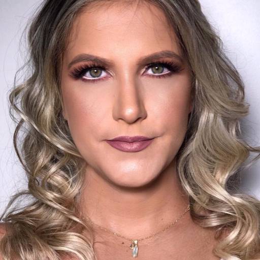 Maquiagem Profissional  por Bia Maion Makeup                 