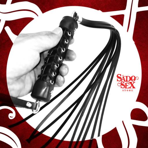 Chicote em couro sintético com 10 tiras de 50 cm por Ata-me Sex Shop 