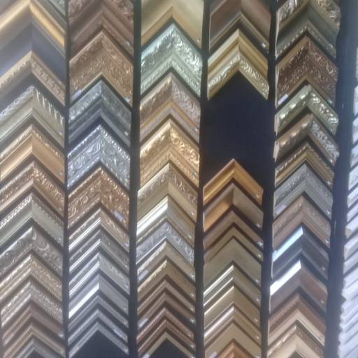 Comprar o produto de Montagem de quadros de madeira e alumínio em Bauru em Quadros Decorativos pela empresa Ajato Vidraçaria  em Bauru, SP por Solutudo