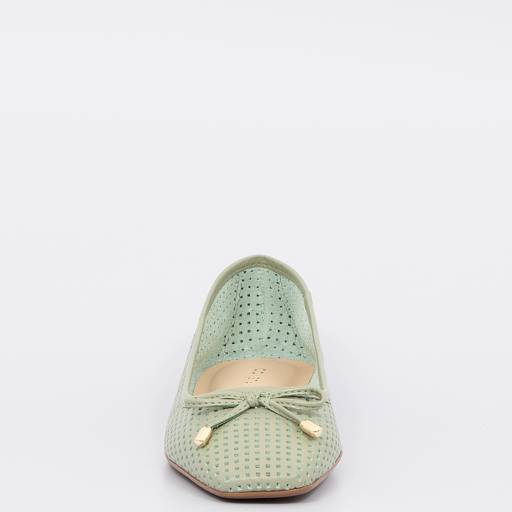 Sapatilhas em Couro Vazado em Bauru, SP por Constance Calçados