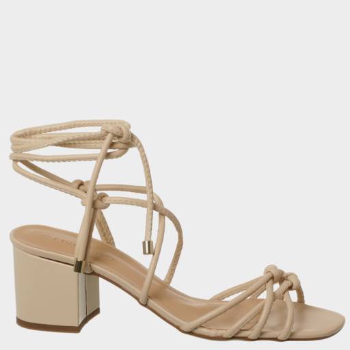 Sandália Off White Em Couro Com Amarração E Salto Bloco em Bauru, SP por Constance Calçados