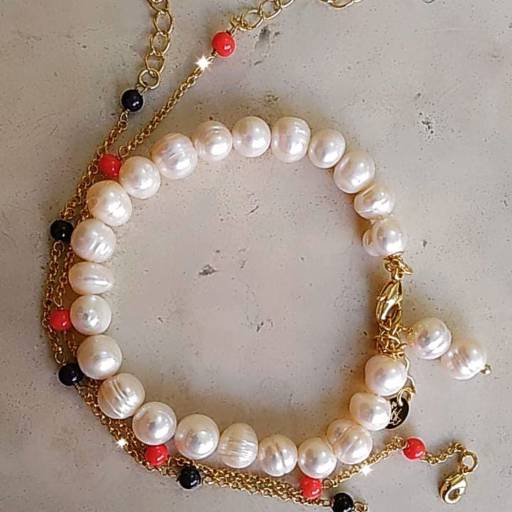 Pérolas de água doce e pedras naturais