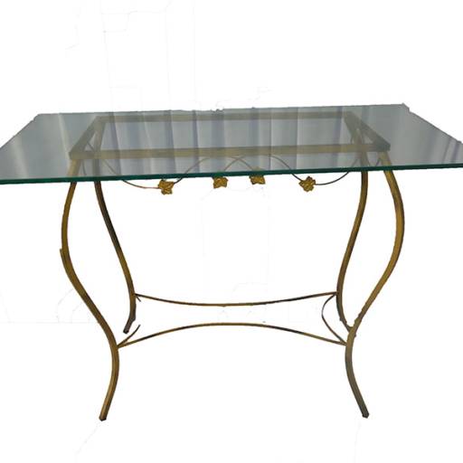 Aluguel de Mesas, móveis e vidros por Kyrios Decoracao E Buffet