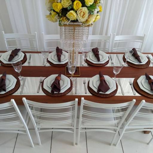 Aluguel de Mesas, móveis e vidros por Kyrios Decoracao E Buffet