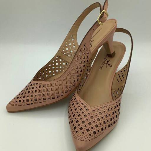 Scarpin Chanel Vegetal Rosa Chá  por Geovana Freitas Calçados