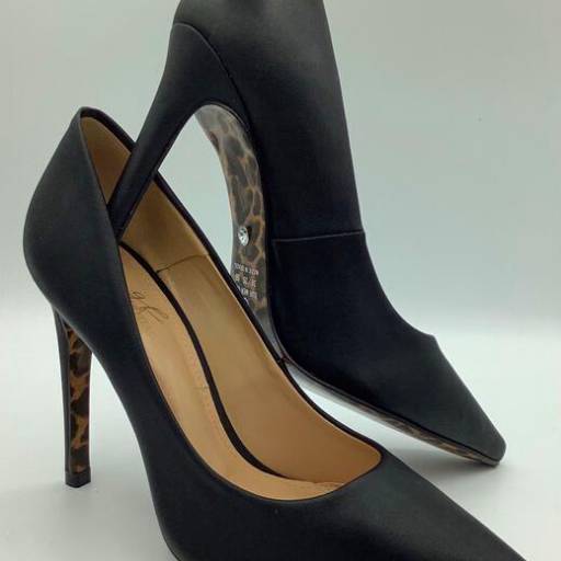 Scarpin Napa Preto Solado Onça 11cm por Geovana Freitas Calçados