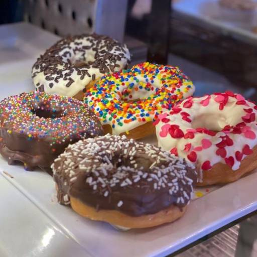 Comprar o produto de Donuts em Doces pela empresa Famiglia Maran Panificadora, Confeitaria e Restaurante 24h em Foz do Iguaçu, PR por Solutudo