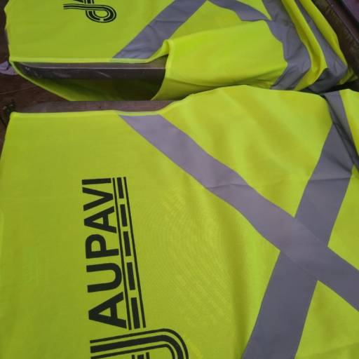 Estampa em camisetas por Dom Estamparia