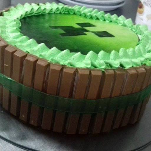 Bolo de Kit Kat por Marta Doces e Salgados