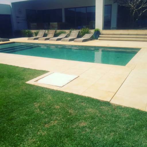 Construção de Piscina por Joel Construção