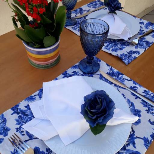 Comprar o produto de Jogo Americano de Mesa - Azul e Branco em Conjunto para mesa Posta  pela empresa Rose Mary | Mesa Posta Bauru  em Bauru, SP por Solutudo