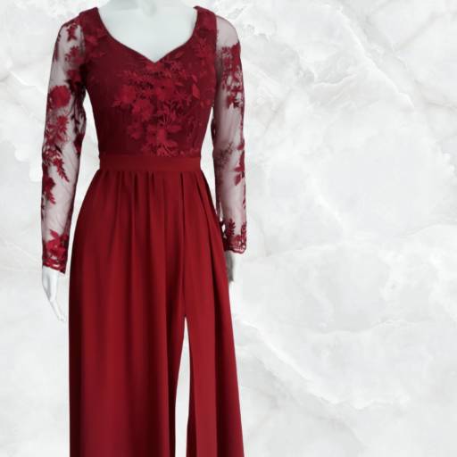 Vestido em Crepe e Tule Bordado 