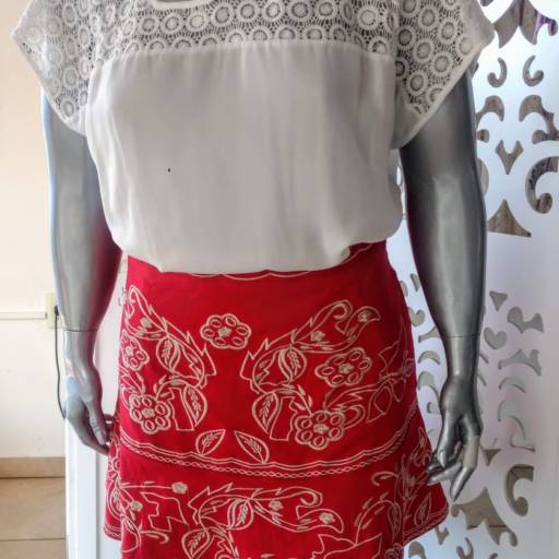 Blusa Branca com Detalhes Rendados por Divina Plus Size - Outlet 