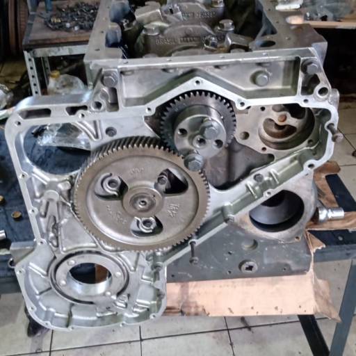 Revisão de Motor Cargo 220 por Costa Turbo Auto Mecanica