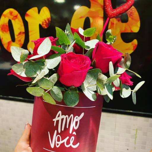 Comprar o produto de Coleção dia dos namorados em Flores pela empresa Floricultura Flor de Mel em Aracaju, SE por Solutudo