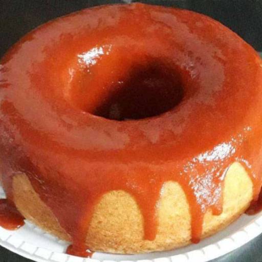 Fubá com calda de goiabada