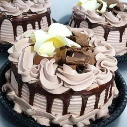 Bolo de Aniversário em Avaré  por JeM Bolos e Doces