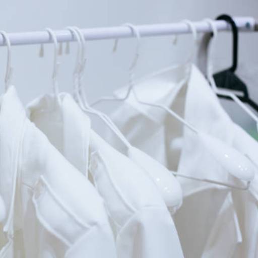 Lavagem de Uniformes por Lavanderia Popular