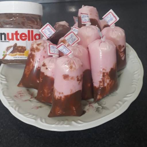 Geladinhos gourmets por Lili Cakes e Massas