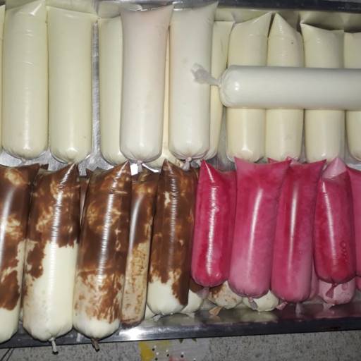 Geladinhos gourmets por Lili Cakes e Massas