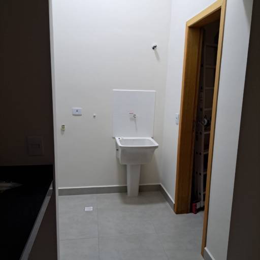 Casa a venda em condomínio fechado em Bom Jesus dos Perdões, SP por Lima & Alves Imóveis e Seguros