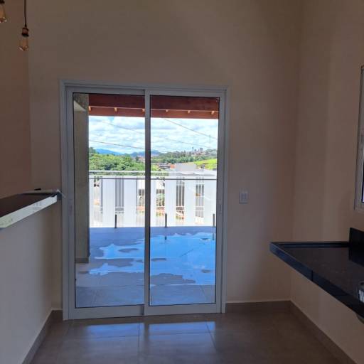 Casa a venda em condomínio fechado em Bom Jesus dos Perdões, SP por Lima & Alves Imóveis e Seguros