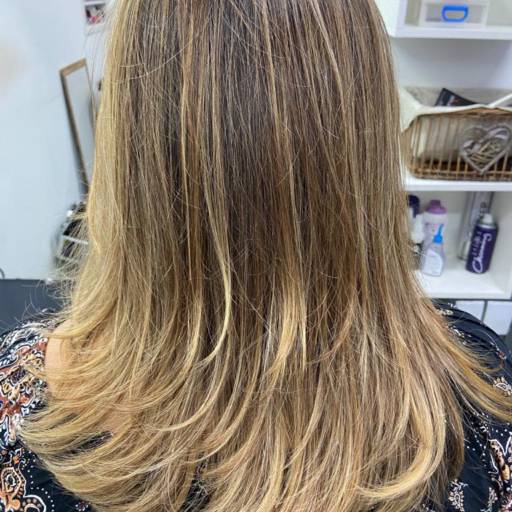 Hidratação para todos os tipos de cabelos por Cinderela Estetica E Cosmeticos