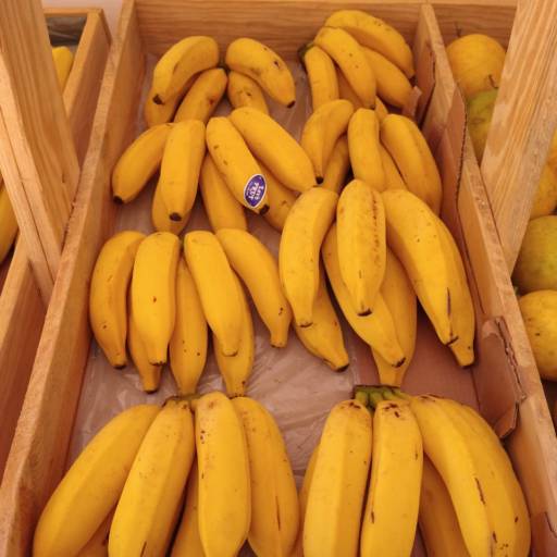 Comprar o produto de Banana Prata em Bauru  em Frutas pela empresa Quitanda Tomatão em Bauru, SP por Solutudo