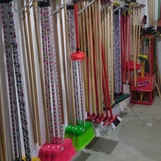 Vassoura por Real Limpeza