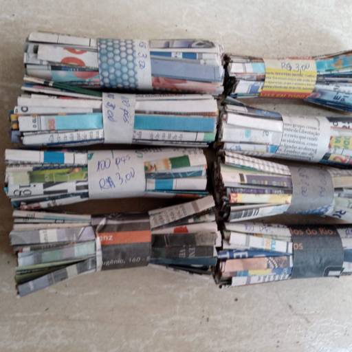 Fitilhos para artesanato com jornal. 