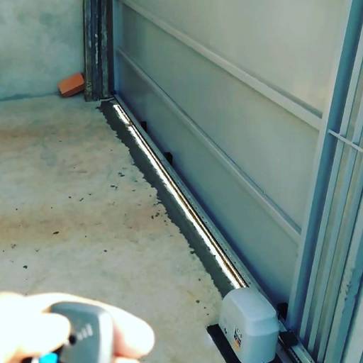 Instalação de Portão Elétrico por S.O.S Energia Solar e Segurança Eletrônica 