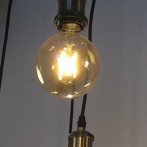 Lâmpada  por S.O.S Energia Solar e Segurança Eletrônica 