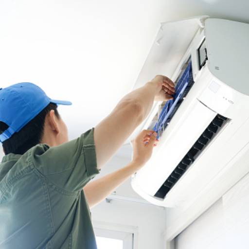 Higienização de de Ar condicionado por Help Refritec Elétrica Refrigeração e Climatização