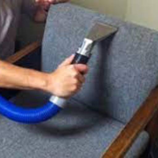 Limpeza de Cadeira e Poltrona por Vitória Clean Limpeza e Higienização de Estofados