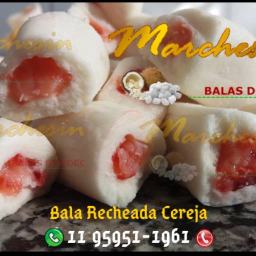 Bala de Coco com Brigadeiro Branco de Cereja por Balas de Coco Signora Marchesin
